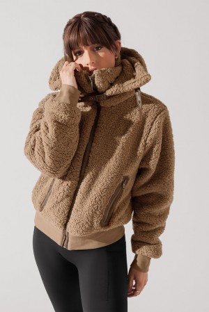 POPFLEX The Kinsley Bomber Jacket in Faux Sherpa Braun | 25PASQLCO